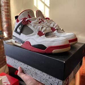 Air Jordan 4 Retro Fire Red 2012